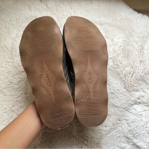 Clarks Brynn Glide Clog Mule Pebble Suede - Picture 4 of 8